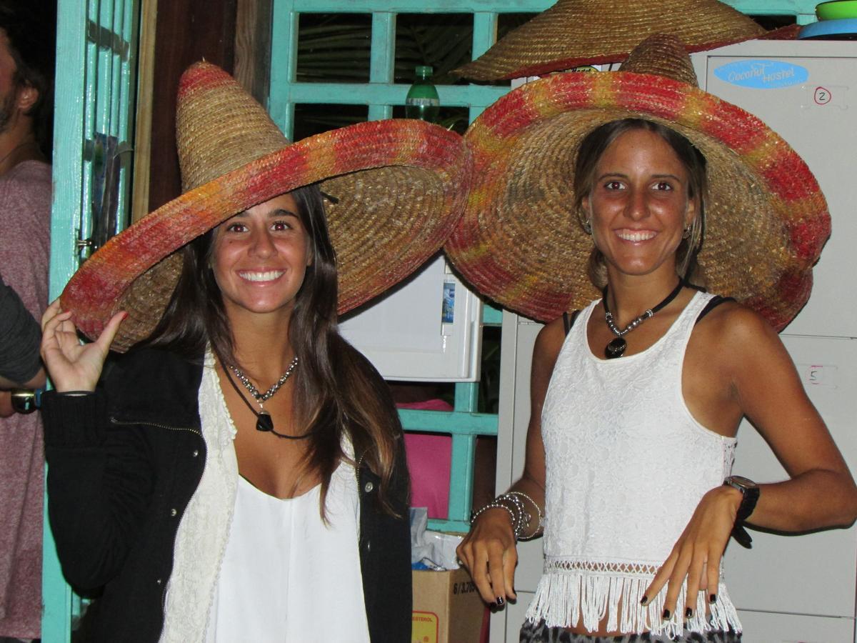 Coconut Hostel Bocas Town Bocas del Toro Exterior foto