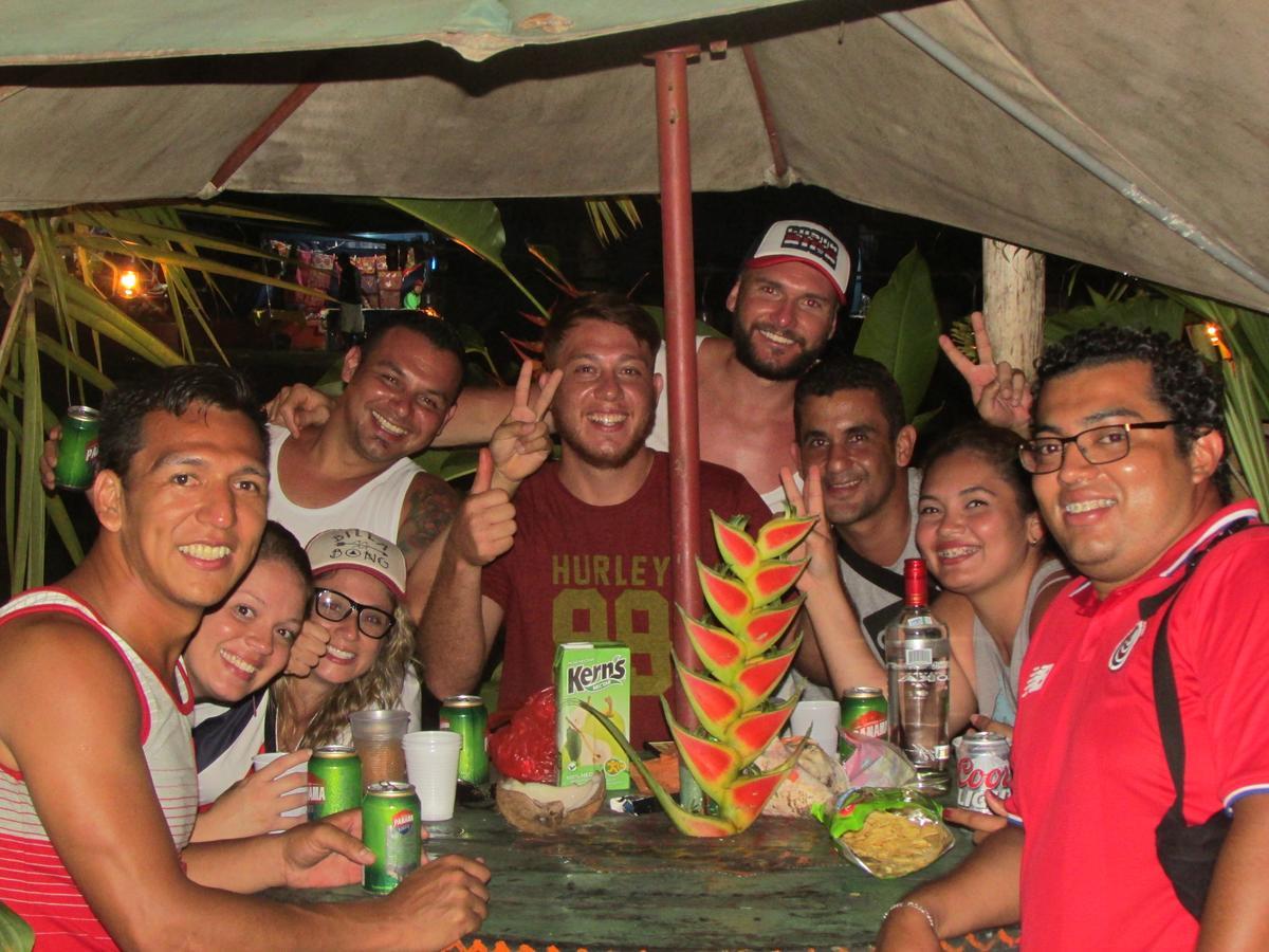 Coconut Hostel Bocas Town Bocas del Toro Exterior foto
