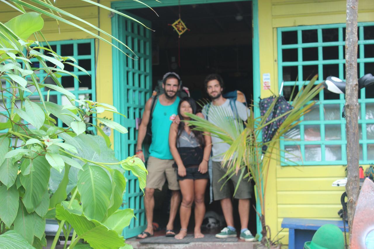 Coconut Hostel Bocas Town Bocas del Toro Exterior foto