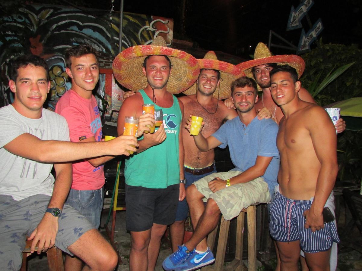 Coconut Hostel Bocas Town Bocas del Toro Exterior foto