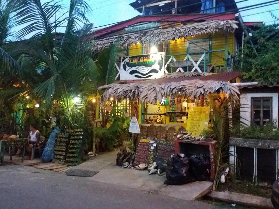 Coconut Hostel Bocas Town Bocas del Toro Exterior foto
