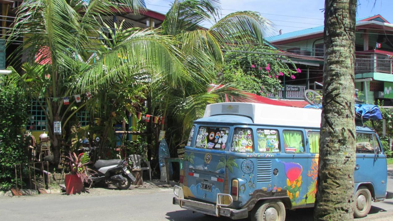 Coconut Hostel Bocas Town Bocas del Toro Exterior foto
